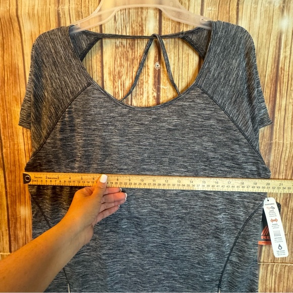 RBX Women’s Gray Short Sleeve Quick Drying Open Back Activewear Top Size Large - Picture 8 of 10